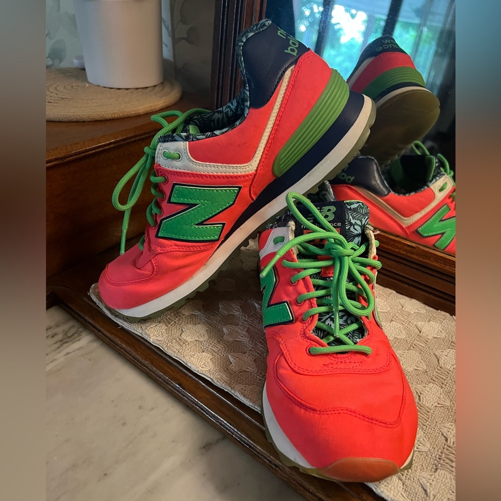 NEW BALANCE Classic 574 Luau Pack Athletic Casual Sneakers Neon Women's Size 9‎